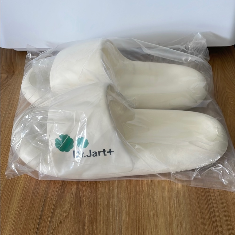 Spa White Slippers